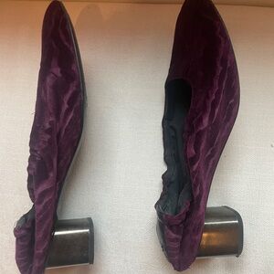 Robert Clergerie Poket Ballet Pumps - Burgundy Velvet size 39.